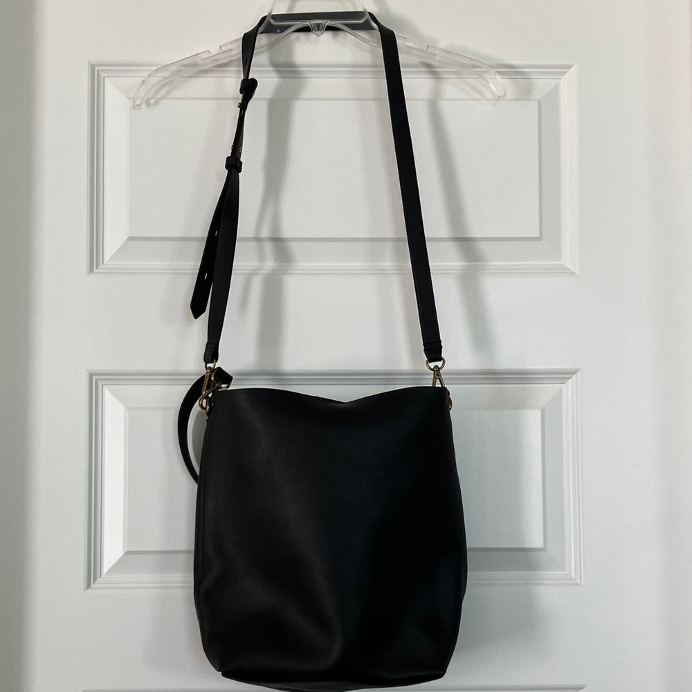 NWOT Madewell The Transport Bucket Bag
